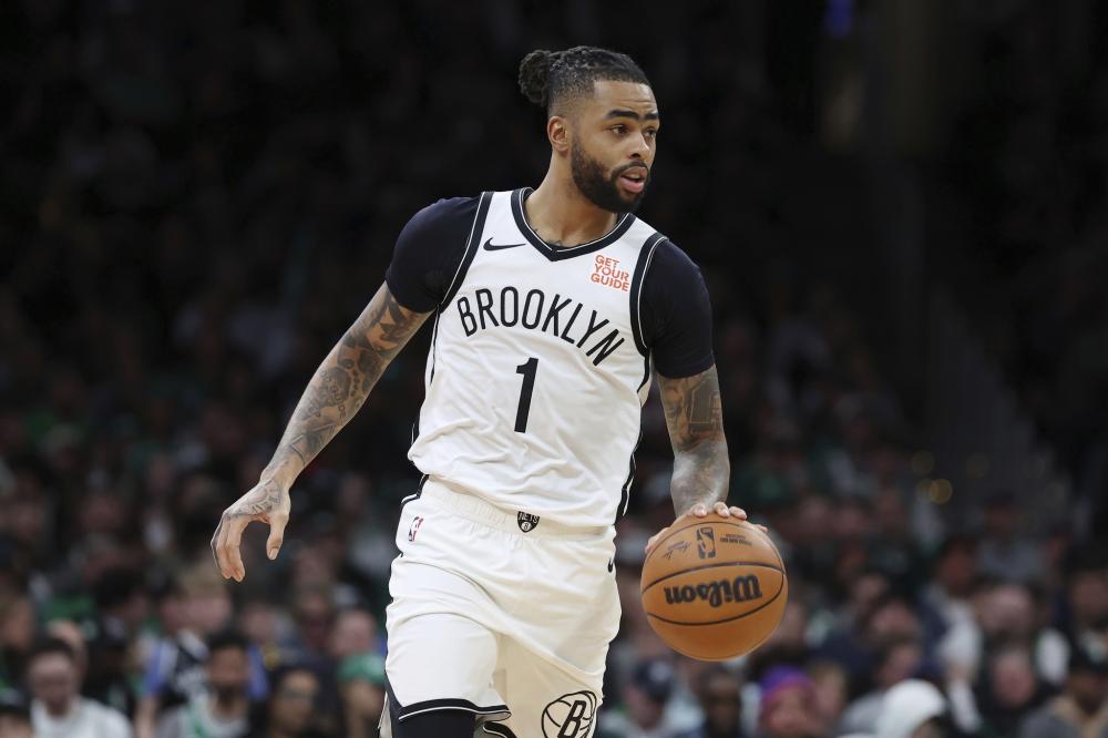 出她在这个 出她在这个