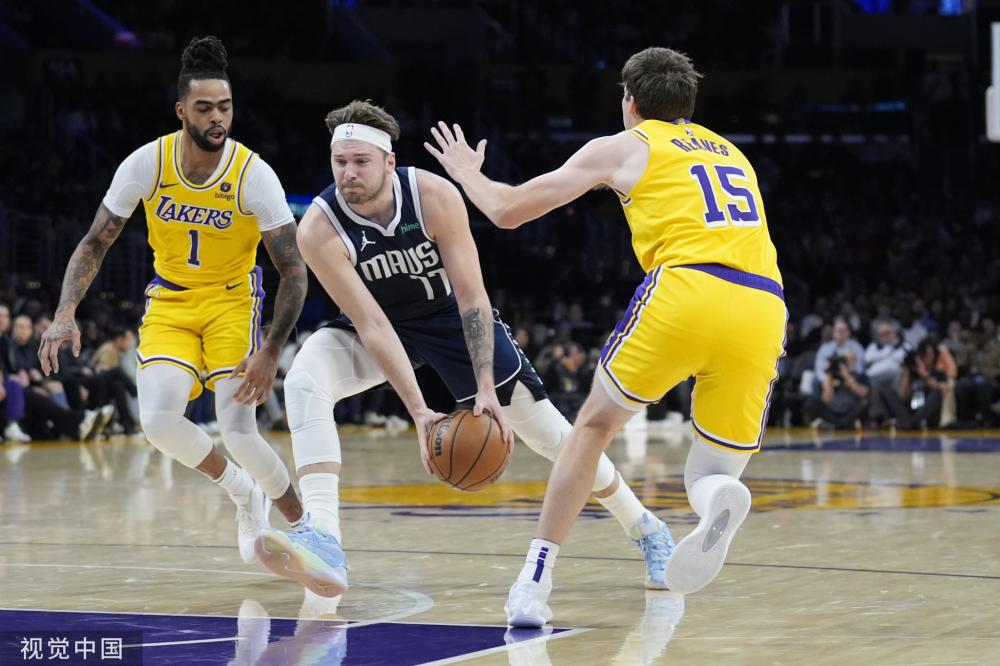 这位年轻的 这位年轻的